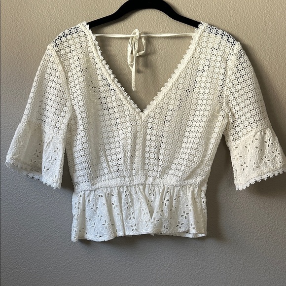 A&F crochet lace tie cropped top size XXS - Picture 6 of 6